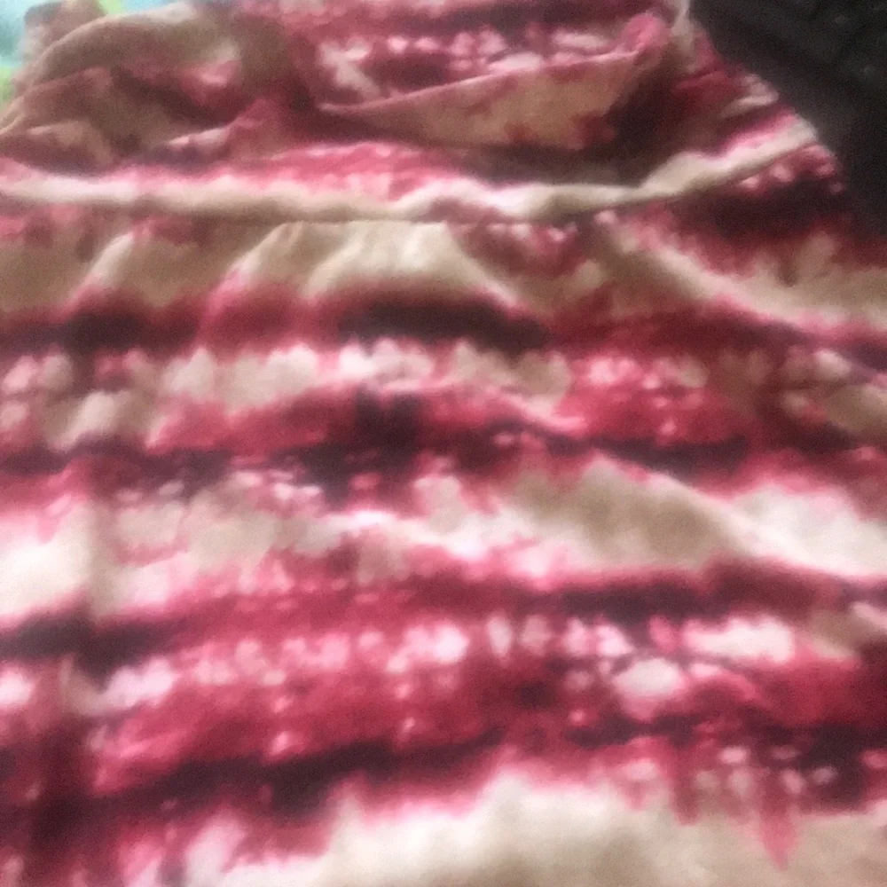 Size:Small - Picture 1 of 3